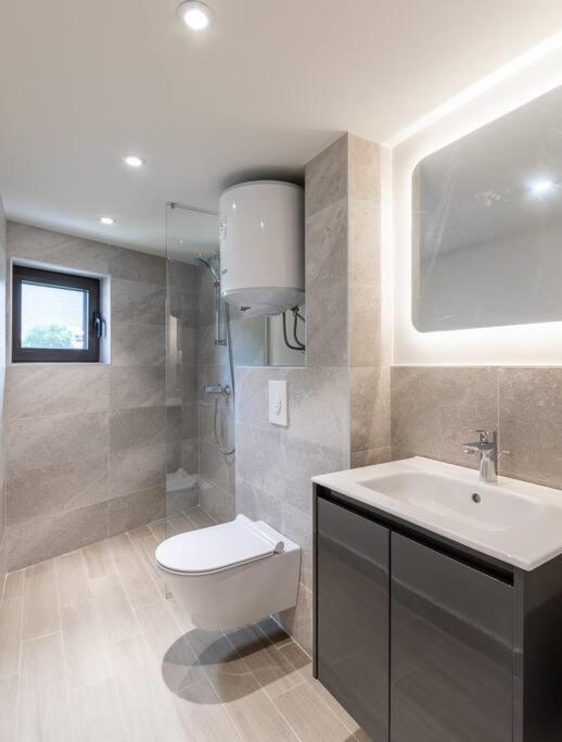 Mini Condos 13 D1 - Modern Studio With Mezzanine Tivat Exterior foto